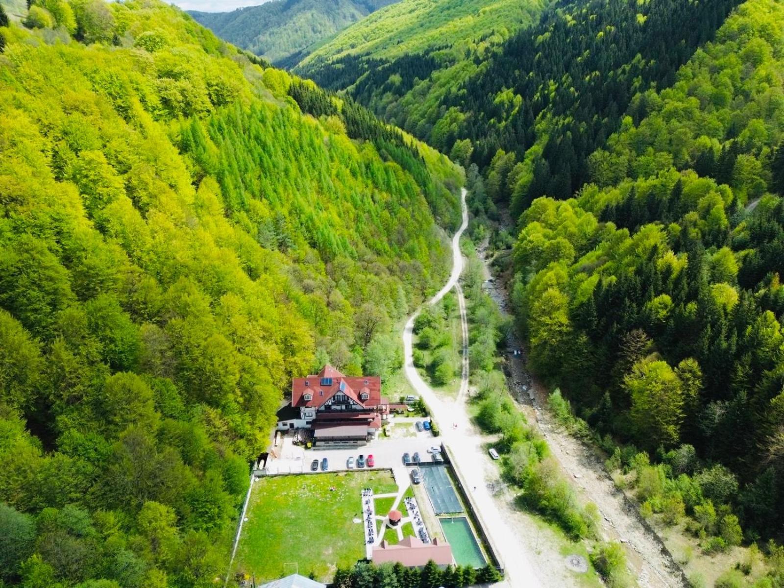 Cabana Izvoarele Doftanei Trăisteni Екстериор снимка